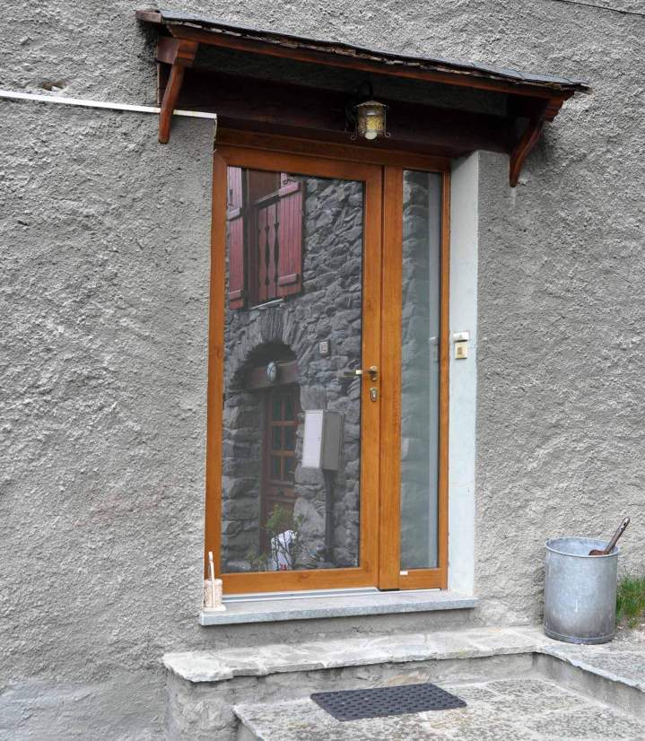 Fabrication de portes d'entrées Modane