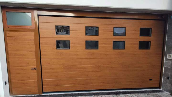 Fabrication de portes de garages Modane